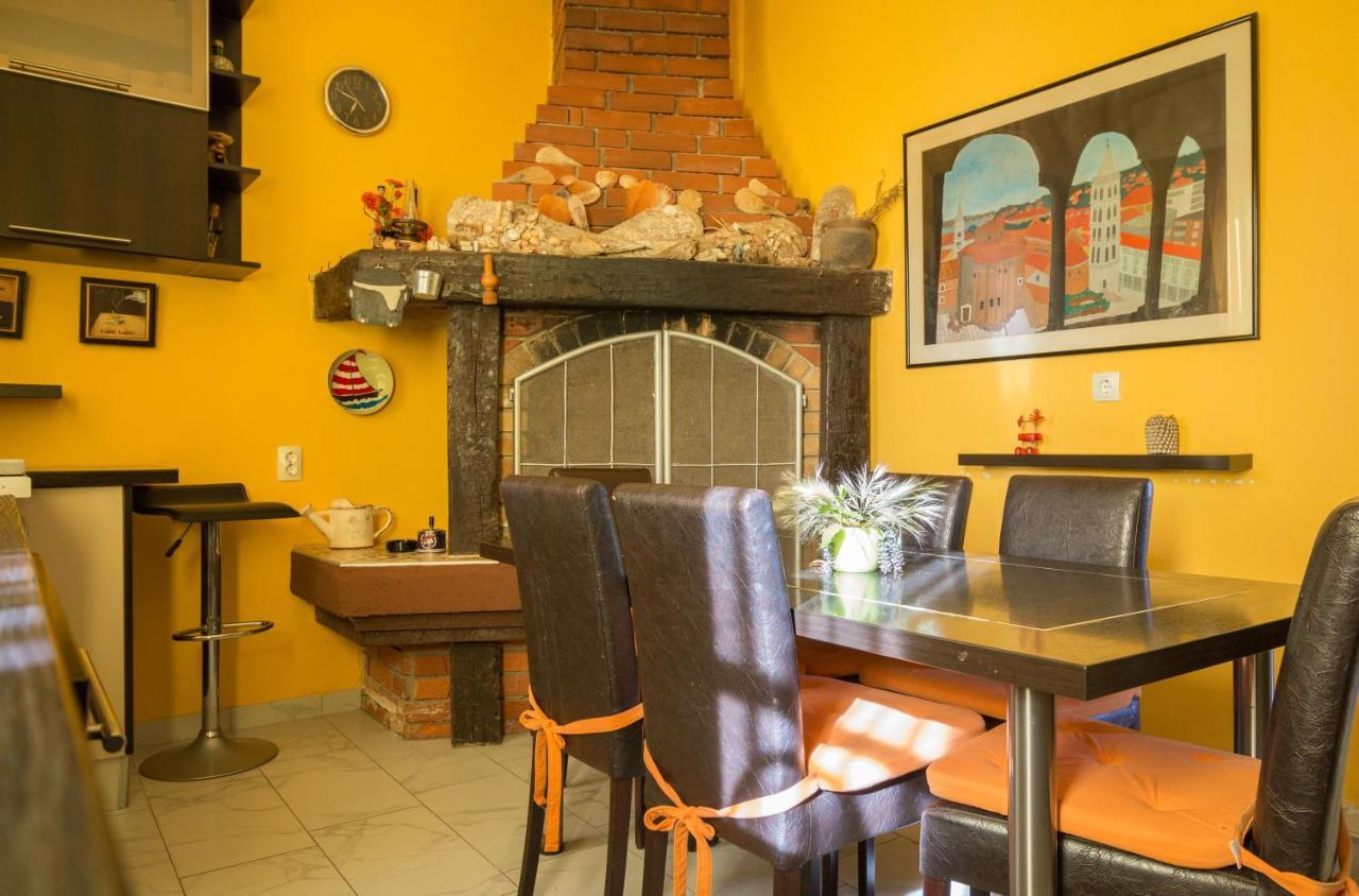Holiday House Zaton Нин Экстерьер фото