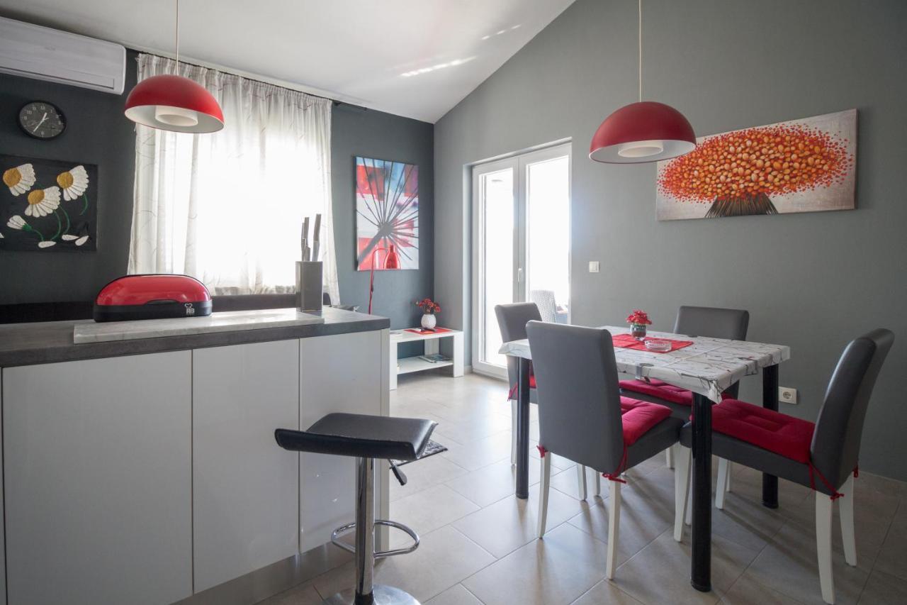 Holiday House Zaton Нин Экстерьер фото