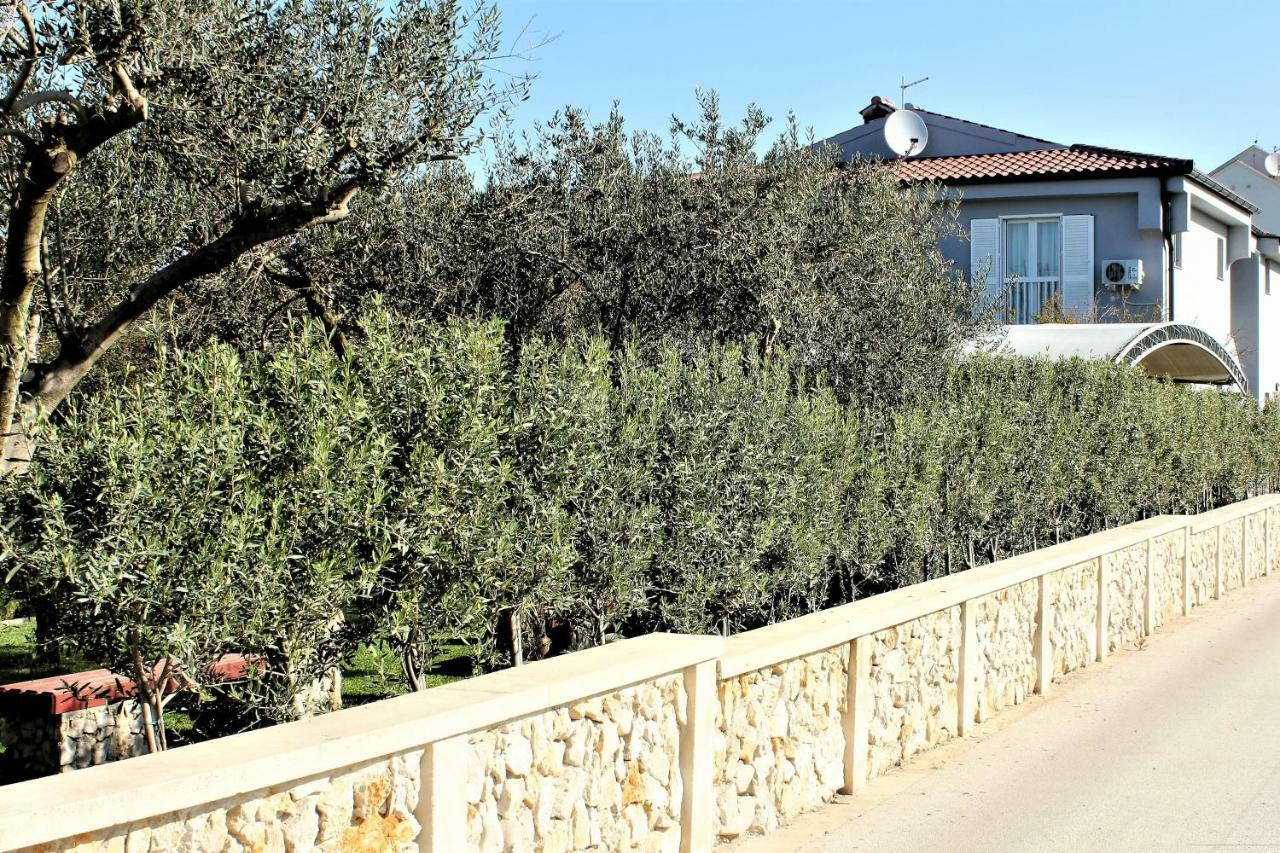Holiday House Zaton Нин Экстерьер фото